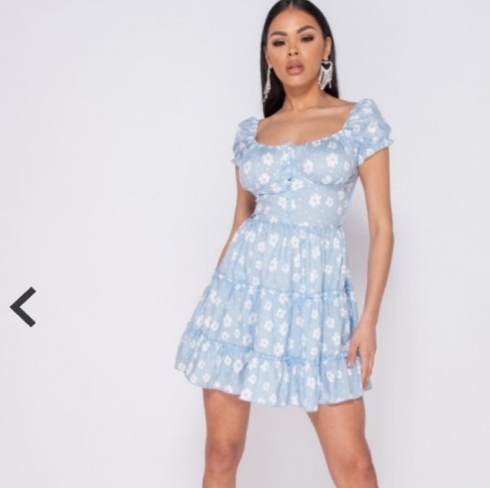 Summer daisy dress NWT